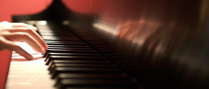 5 Amazingly Fast Piano Pieces (and How to Play Them)